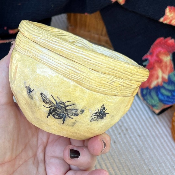 Bees on a Small Yellow Pottery Sauce or Snack Bowl - Picture 1 of 9